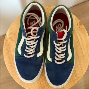 Vans unisex old Skool skate shoes in blue, green and white size M4/W5.5